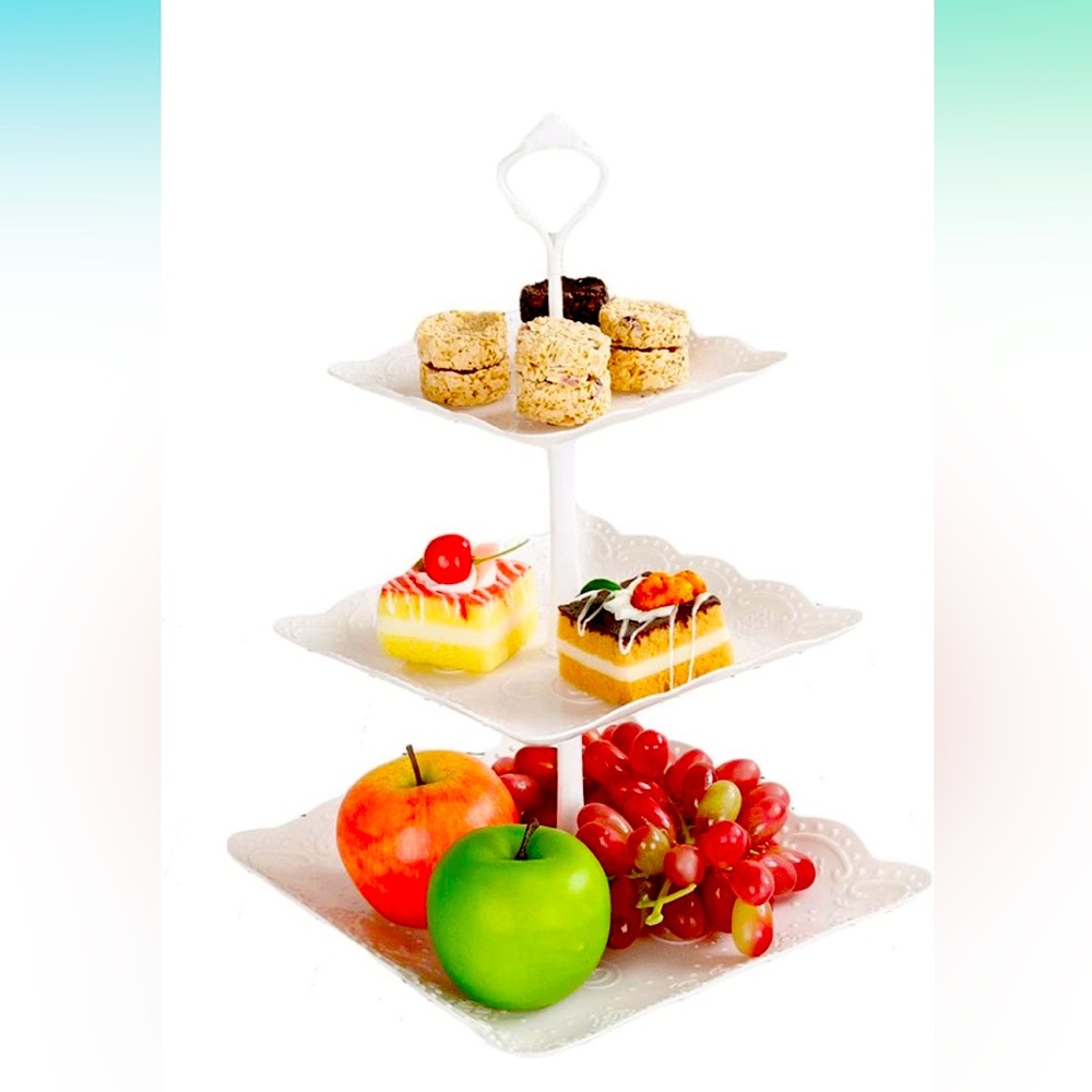 Pastry and cake tiered stand